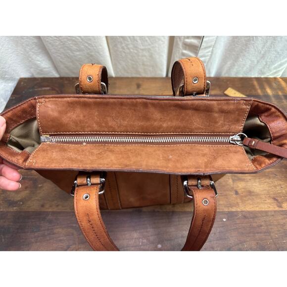 Vintage COACH Hamptons Brown Leather Shoulder Bag Tote Purse Style No. F12607 - Picture 16 of 16
